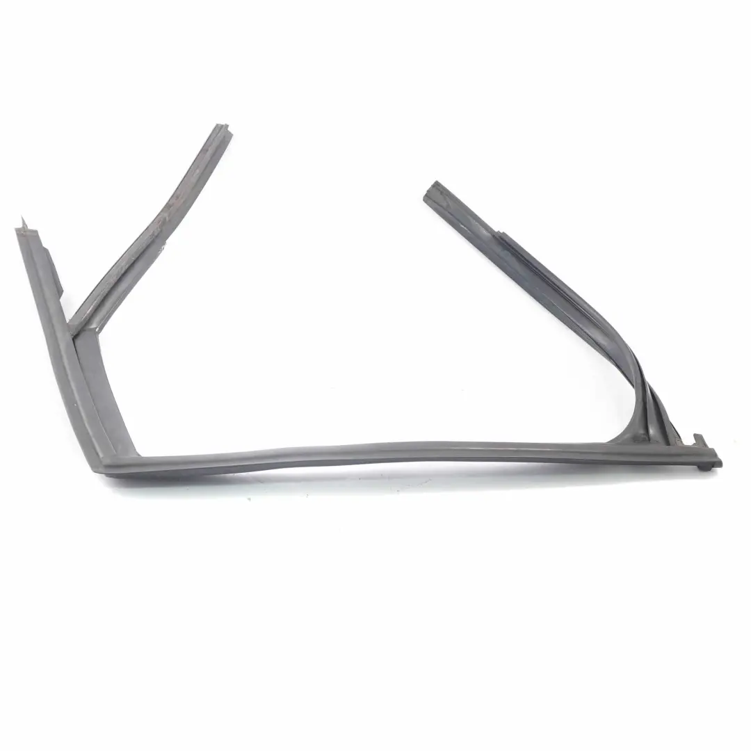 Audi A4 B8 Avant Joint vitre porte arrière gauche Joint cadre guidage - SKU 8K9839439 - Numéro de pièce 8K9839439