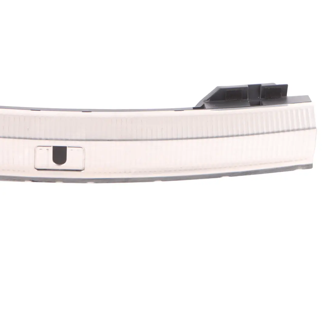 Moldura de borde cubierta maletero umbral carga cromada para Audi RS4 B8 con número de pieza 8K9864483C Audi RS4 B8 Moldura de borde cubierta maletero umbral carga cromada - SKU 8K9864483C - Número de pieza 8K9864483C