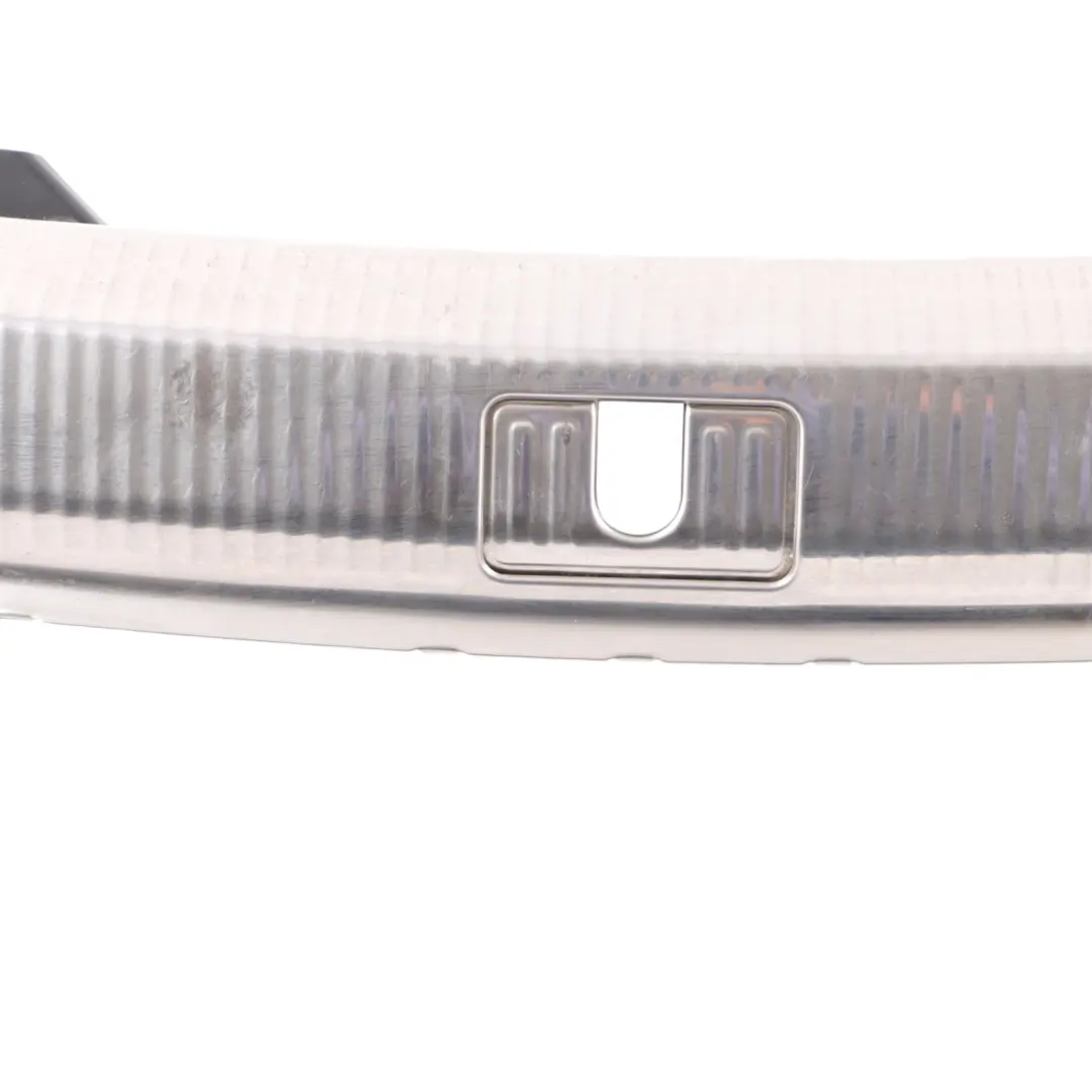 Moldura de borde cubierta maletero umbral carga cromada para Audi RS4 B8 con número de pieza 8K9864483C Audi RS4 B8 Moldura de borde cubierta maletero umbral carga cromada - SKU 8K9864483C - Número de pieza 8K9864483C