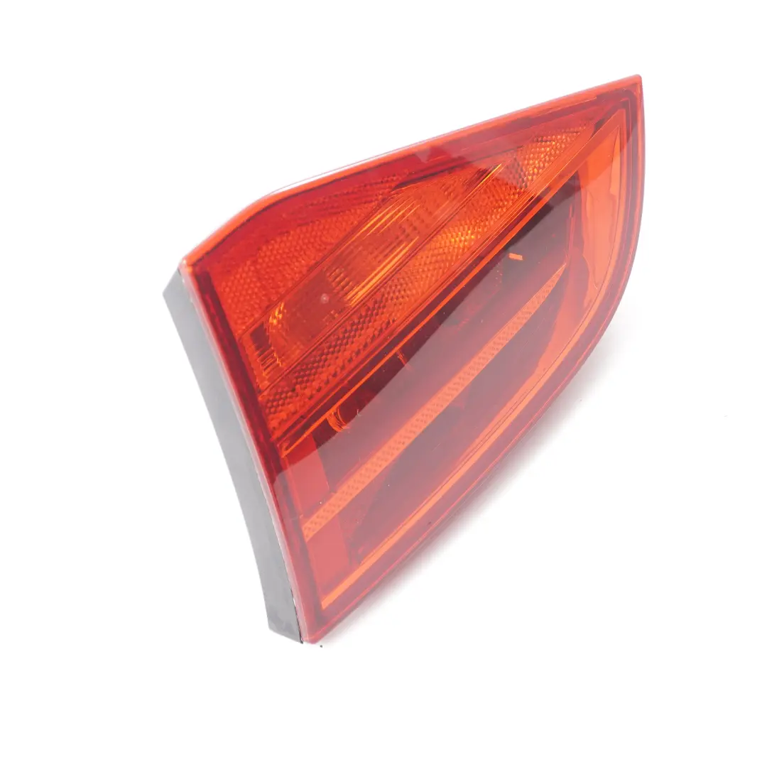 Luz Trasera Avant Luz Derecha Portón Trasero para Audi A4 B8 con número de pieza 8K9945094 Audi A4 B8 Luz Trasera Avant Luz Derecha Portón Trasero - SKU 8K9945094 - Número de pieza 8K9945094