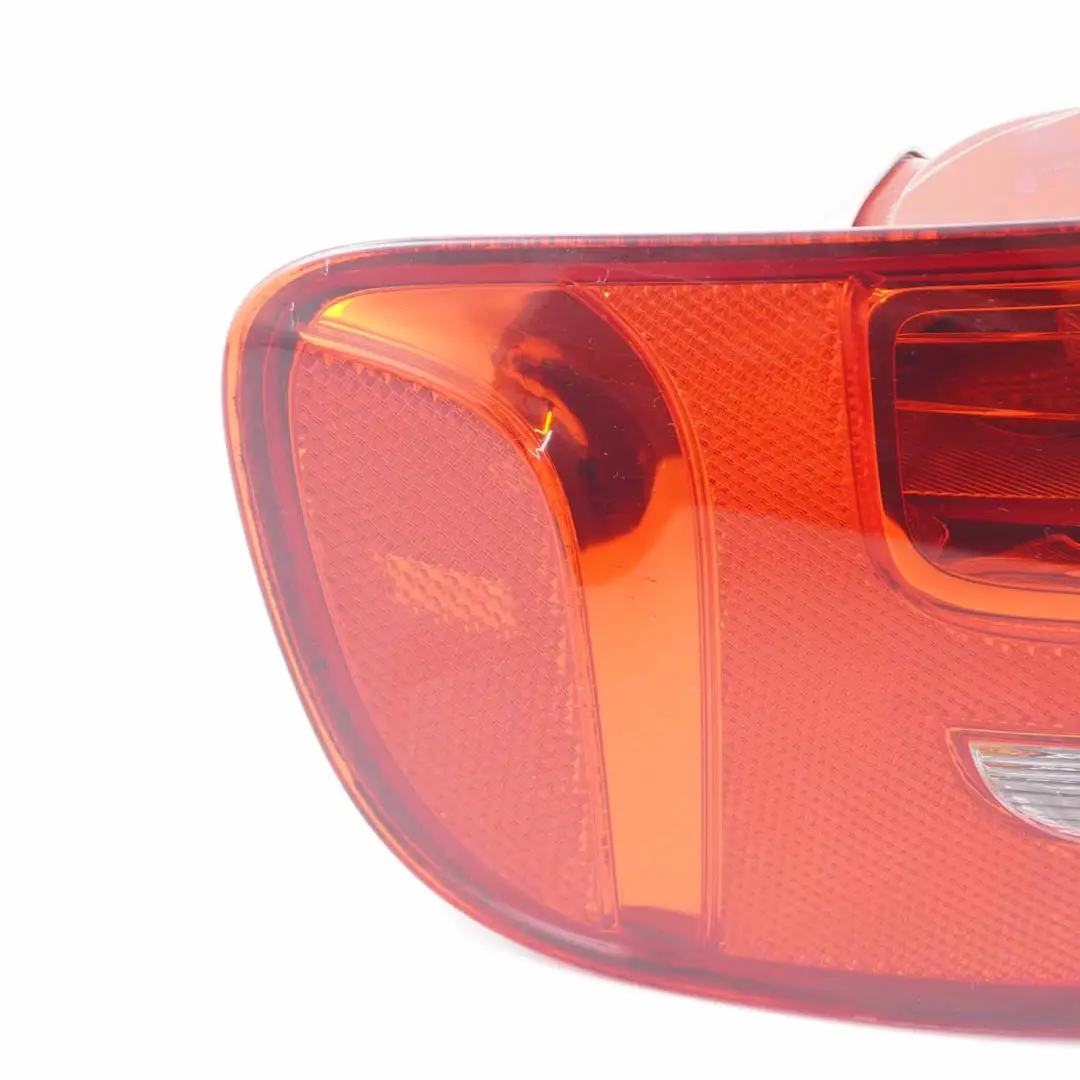 Lampa Lewy Tył Tylna do Audi A4 B8 Kombi o numerze 8K9945095 Audi A4 B8 Kombi Lampa Lewy Tył Tylna - SKU 8K9945095 - Numer Części 8K9945095