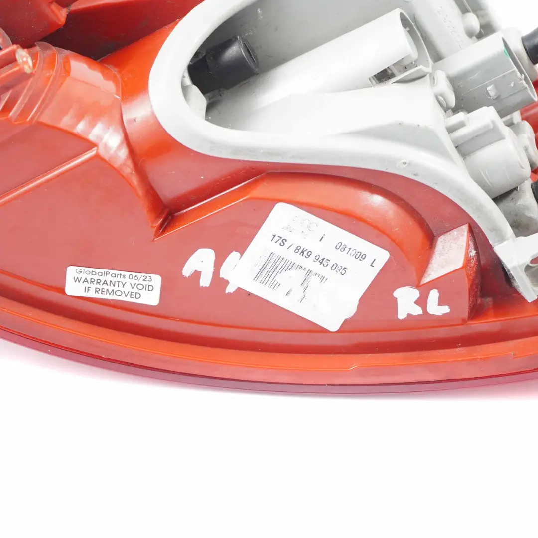 Lampada posteriore sinistra Fanale Pannello laterale per Audi A4 B8 Avant con numero di parte 8K9945095 Audi A4 B8 Avant Lampada posteriore sinistra Fanale Pannello laterale - SKU 8K9945095 - Numero di parte 8K9945095