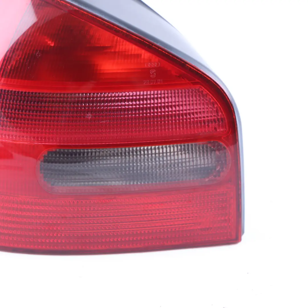 Audi A4 B8 Avant Rückleuchte links Rücklicht Seitenwand Rück licht 8K9945095 - SKU 8L0945095 - Teilenummer 8L0945095