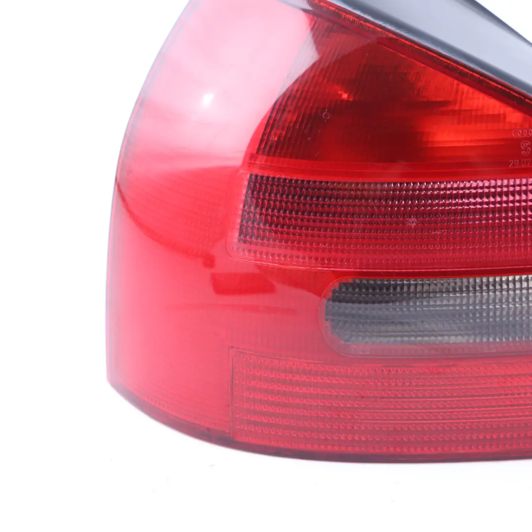 Rückleuchte links Rücklicht Seitenwand Rück licht 8K9945095 für Audi A4 B8 Avant mit Teilenummer 8L0945095 Audi A4 B8 Avant Rückleuchte links Rücklicht Seitenwand Rück licht 8K9945095 - SKU 8L0945095 - Teilenummer 8L0945095