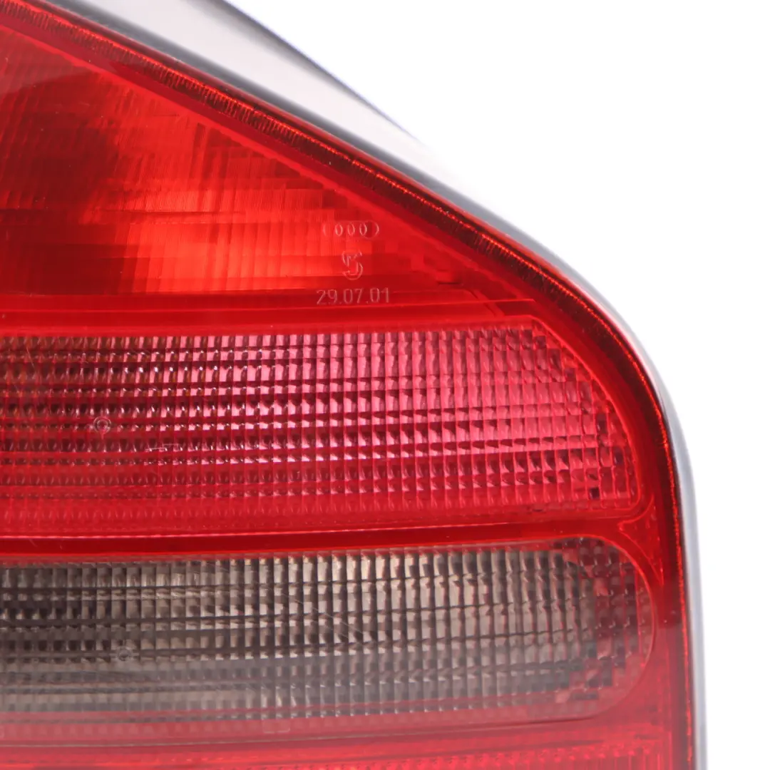 Rückleuchte links Rücklicht Seitenwand Rück licht 8K9945095 für Audi A4 B8 Avant mit Teilenummer 8L0945095 Audi A4 B8 Avant Rückleuchte links Rücklicht Seitenwand Rück licht 8K9945095 - SKU 8L0945095 - Teilenummer 8L0945095
