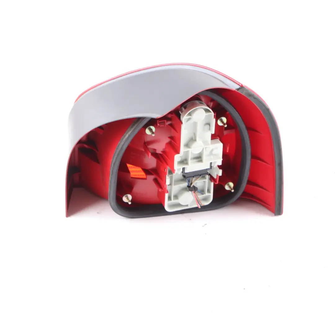 Rückleuchte links Rücklicht Seitenwand Rück licht 8K9945095 für Audi A4 B8 Avant mit Teilenummer 8L0945095 Audi A4 B8 Avant Rückleuchte links Rücklicht Seitenwand Rück licht 8K9945095 - SKU 8L0945095 - Teilenummer 8L0945095