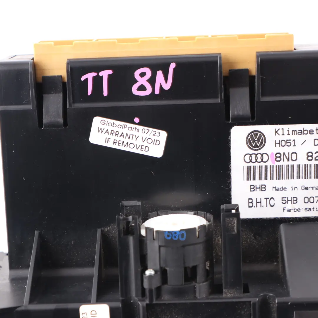8N Pannello Comandi Climatizzatore Riscaldamento per Audi TT con numero di parte 8N0820043A Audi TT 8N Pannello Comandi Climatizzatore Riscaldamento - SKU 8N0820043A - Numero di parte 8N0820043A