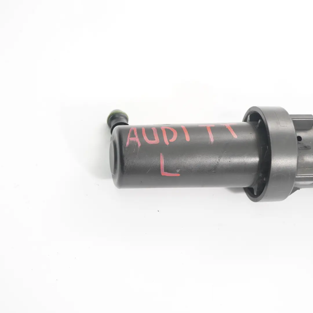 8N Ugello lavafari anteriore sinistro per Audi TT con numero di parte 8N0955101 Audi TT 8N Ugello lavafari anteriore sinistro - SKU 8N0955101 - Numero di parte 8N0955101