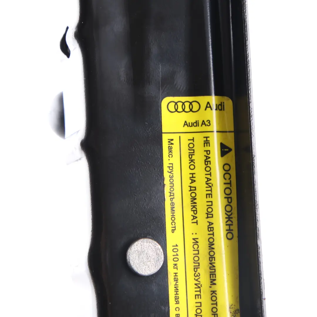 Cric De Levage Outil De Levage De Roue D'Urgence pour Audi A3 VW à propos du numéro de pièce 8P0011031C Audi A3 VW Cric De Levage Outil De Levage De Roue D'Urgence - SKU 8P0011031C - Numéro de pièce 8P0011031C