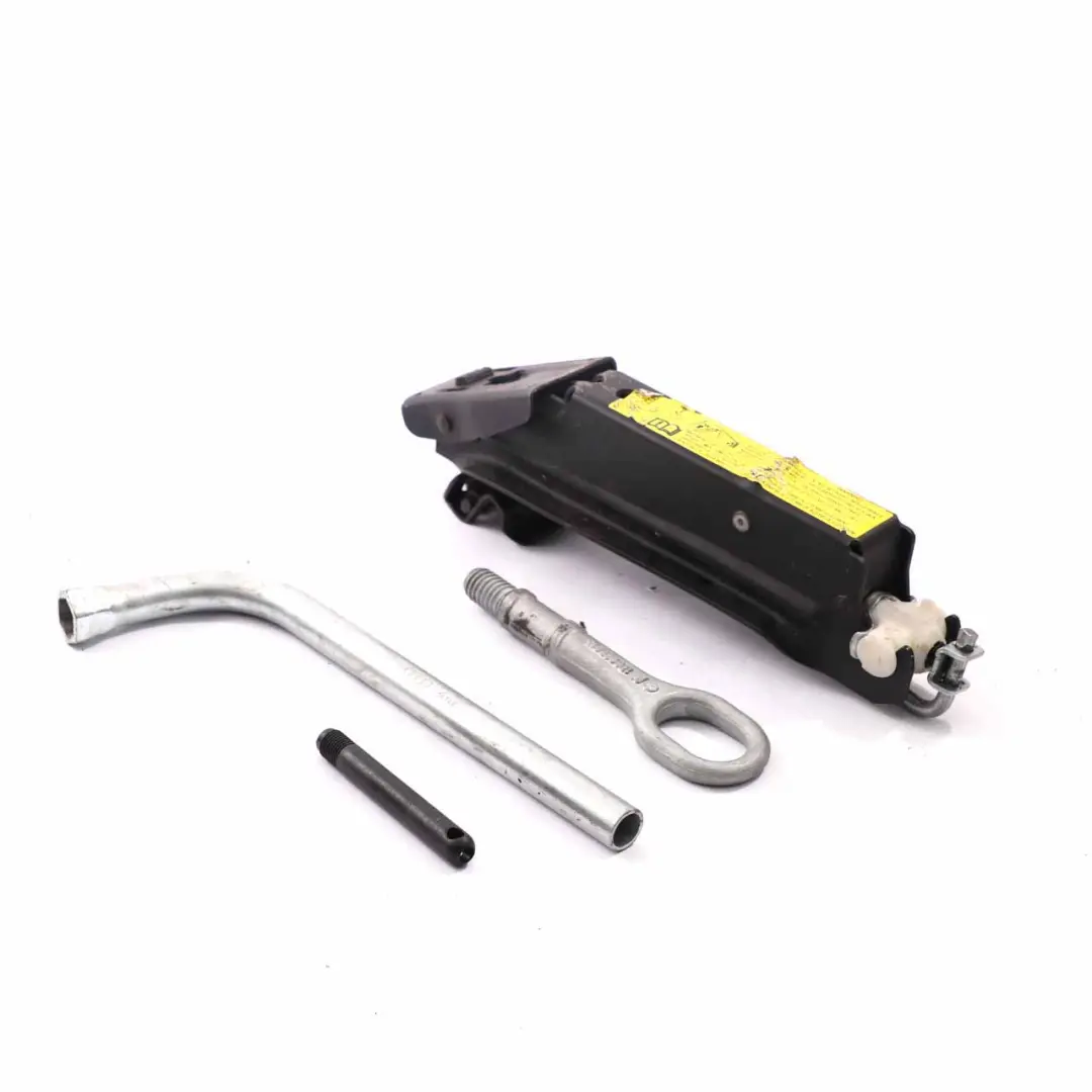 Audi A3 8P Support de roue de secours Cric de levage Kit d'outils - SKU 8P0012109E - Numéro de pièce 8P0012109E
