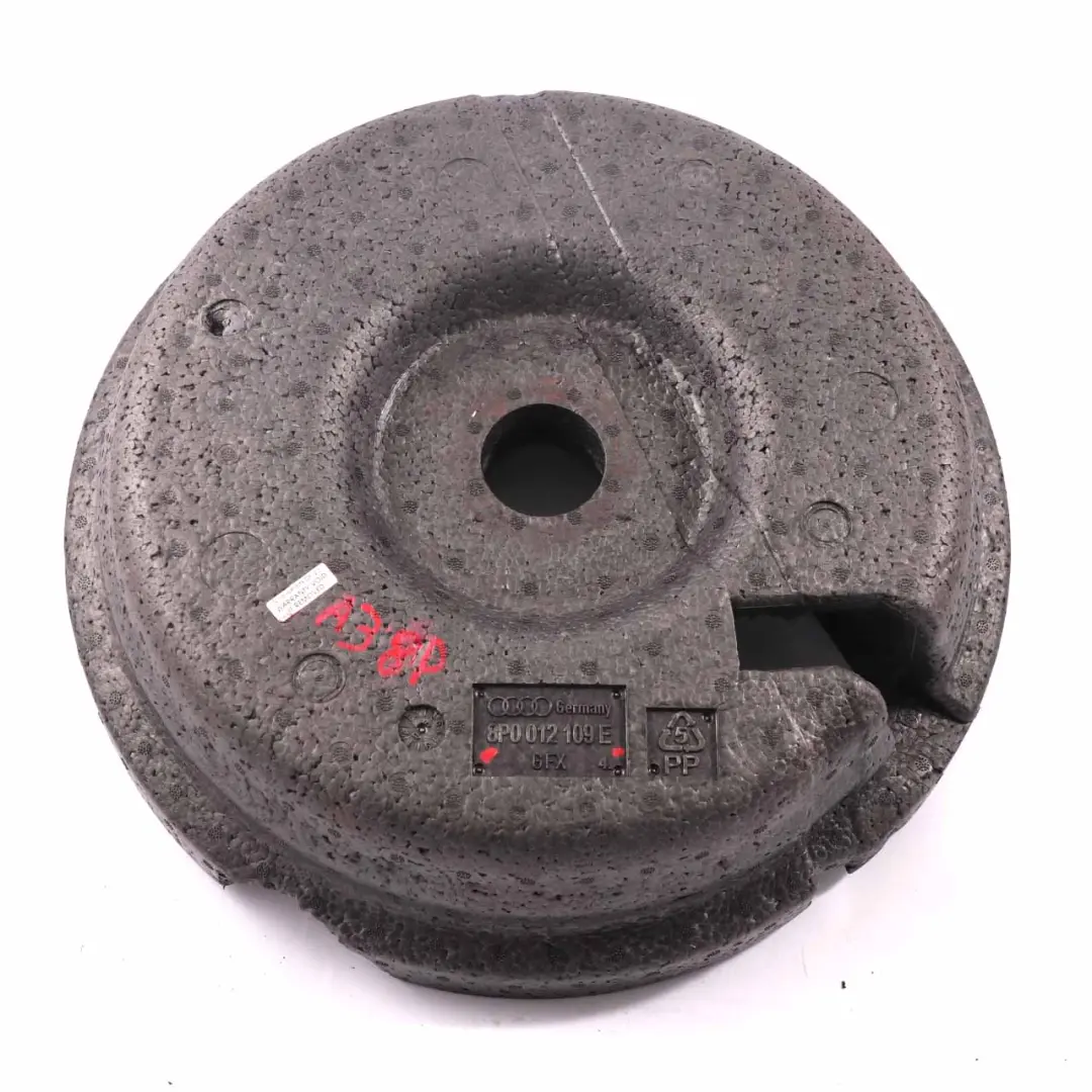 Podnośnik Wkład Koła Zapasowego do Audi A3 o numerze 8P0012109E Audi A3 Podnośnik Wkład Koła Zapasowego - SKU 8P0012109E - Numer Części 8P0012109E