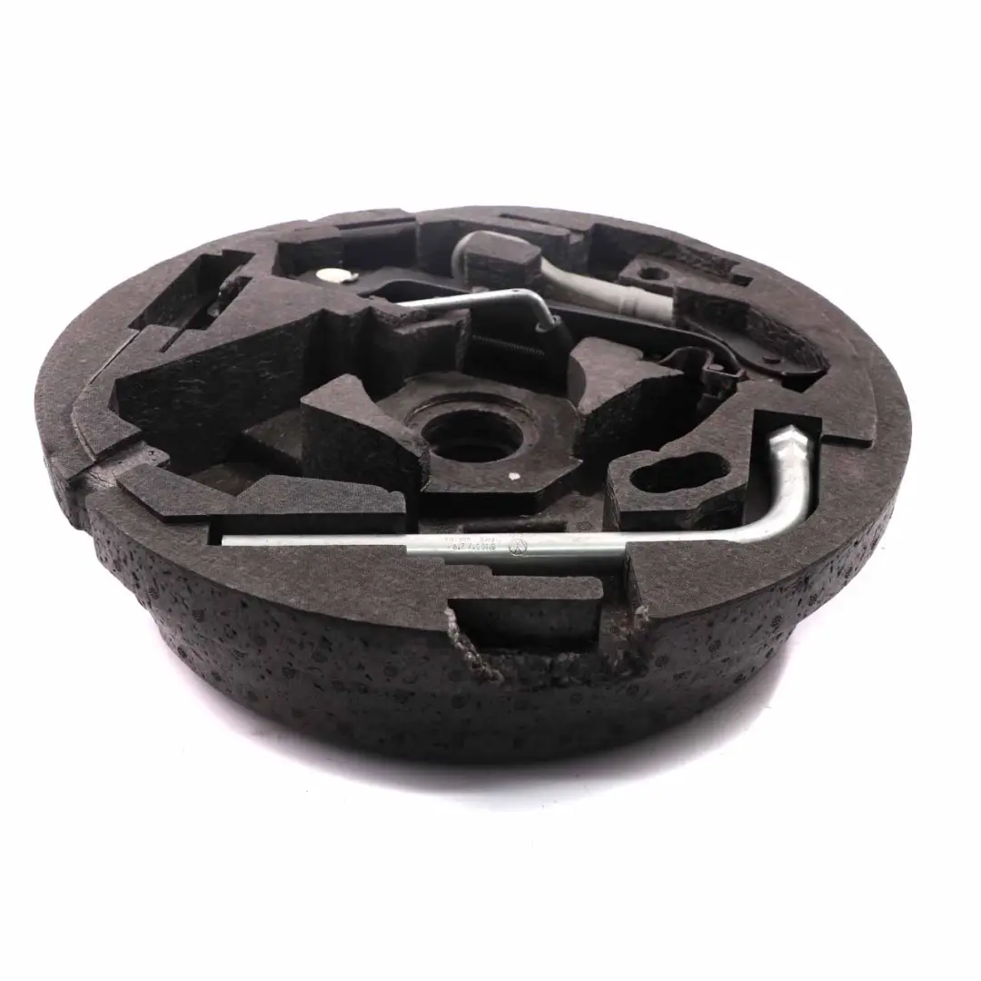Soporte de rueda de repuesto Kit de herramientas para Audi A3 8P con número de pieza 8P0012109E Audi A3 8P Soporte de rueda de repuesto Kit de herramientas - SKU 8P0012109E - Número de pieza 8P0012109E