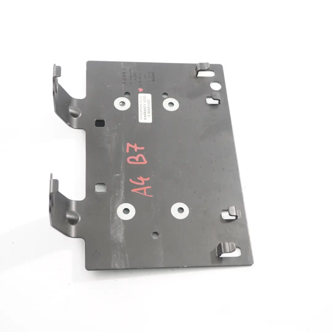 Audi A4 B7 Uchwyt Wzmacniacza Anteny - SKU 8P0035535 - Numer Części 8P0035535