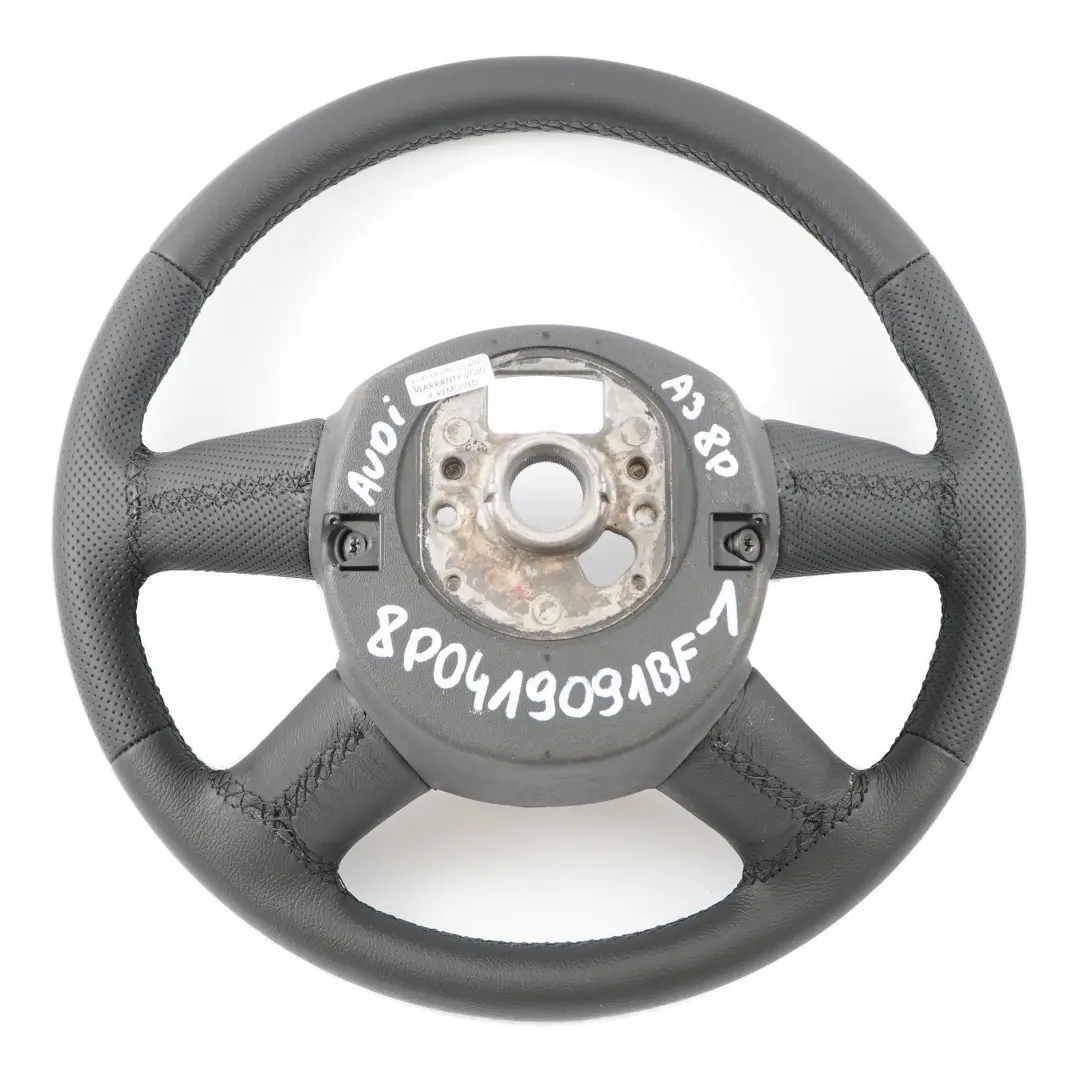Volant en cuir noir pour Audi A4 B7 NEW à propos du numéro de pièce 8P0419091BF Audi A4 B7 NEW Volant en cuir noir - SKU 8P0419091BF-1 - Numéro de pièce 8P0419091BF