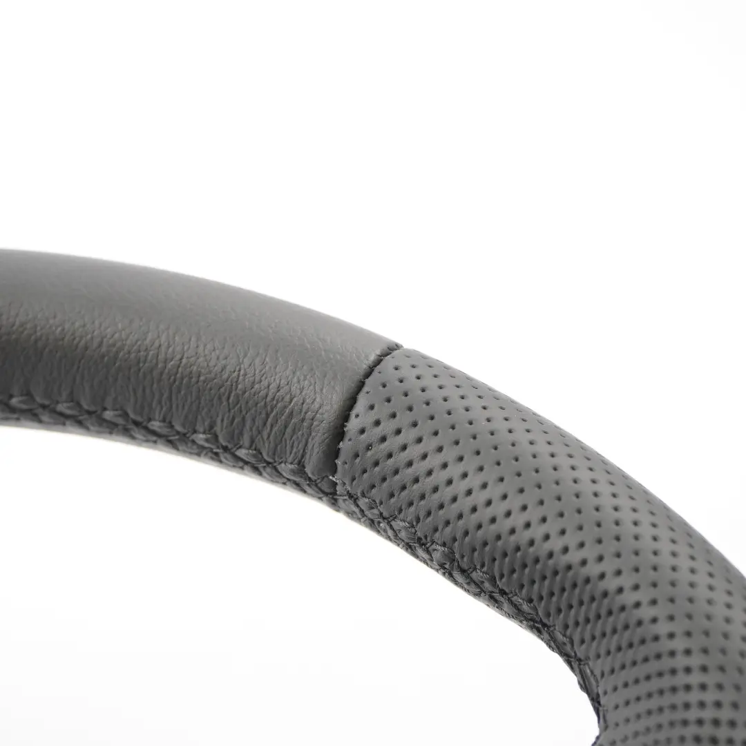 NEU Lederlenkrad schwarz für Audi A4 B7 mit Teilenummer 8P0419091BF Audi A4 B7 NEU Lederlenkrad schwarz - SKU 8P0419091BF-1 - Teilenummer 8P0419091BF