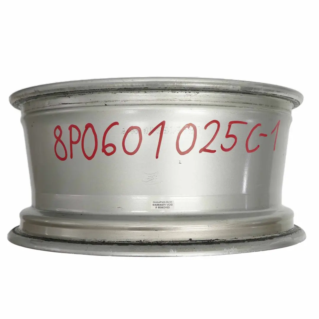 Jante argentée en alliage 17" ET:56 7,5J pour Audi A3 8P à propos du numéro de pièce 8P0601025C Audi A3 8P Jante argentée en alliage 17" ET:56 7,5J - SKU 8P0601025C-1 - Numéro de pièce 8P0601025C