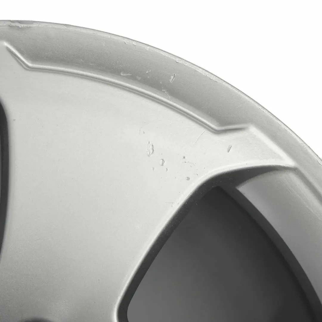 Cerchio in lega argento 17" ET:56 7,5J per Audi A3 8P con numero di parte 8P0601025C Audi A3 8P Cerchio in lega argento 17" ET:56 7,5J - SKU 8P0601025C-1 - Numero di parte 8P0601025C