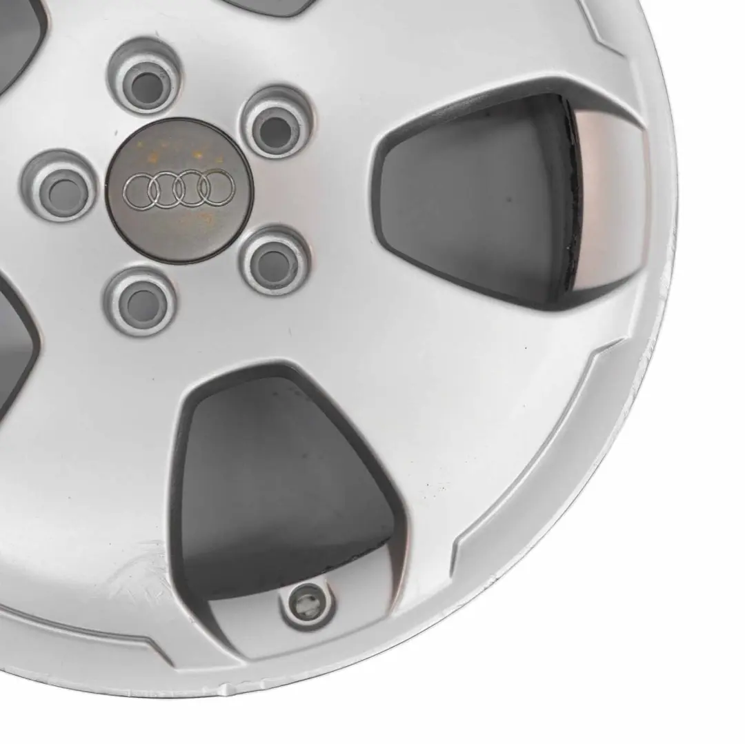 Silberne Leichtmetall felge 17" ET:56 7,5J für Audi A3 8P mit Teilenummer 8P0601025C Audi A3 8P Silberne Leichtmetall felge 17" ET:56 7,5J - SKU 8P0601025C-2 - Teilenummer 8P0601025C