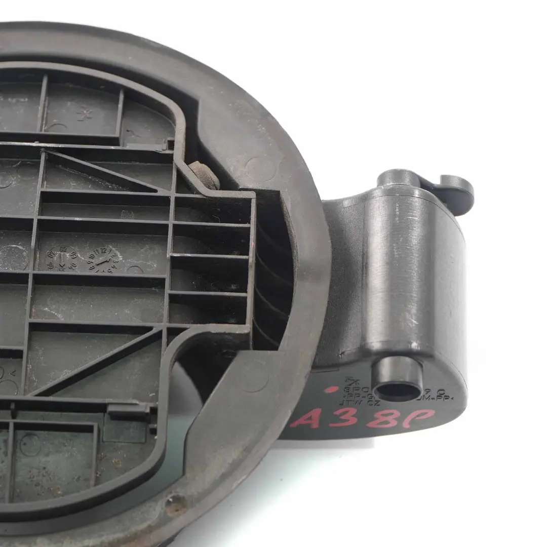 Audi A3 8P Couvercle de trappe à carburant Boîtier montage porte-pot - SKU 8P0809999C - Numéro de pièce 8P0809999C