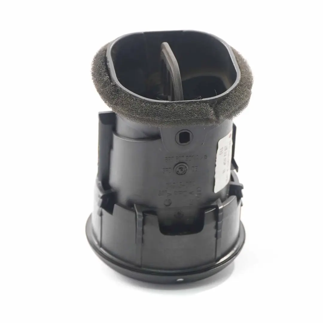 bocchetta aria cruscotto ugello griglia ventilazione aria per Audi A3 8P con numero di parte 8P0820901A Audi A3 8P bocchetta aria cruscotto ugello griglia ventilazione aria - SKU 8P0820901A - Numero di parte 8P0820901A