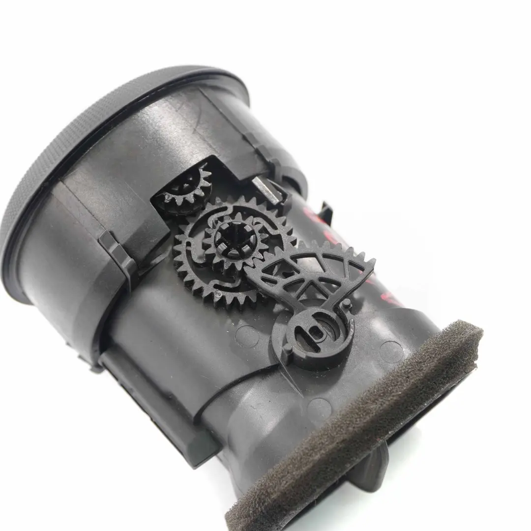 Lüftungsdüse Armaturenbrett Düse Kühlergrill Belüftung für Audi A3 8P mit Teilenummer 8P0820901A Audi A3 8P Lüftungsdüse Armaturenbrett Düse Kühlergrill Belüftung - SKU 8P0820901A - Teilenummer 8P0820901A