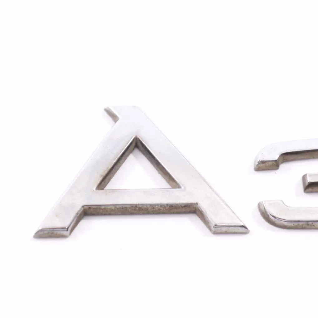 Audi A3 8P Kofferraum Emblem Heckklappe aufgeklebtes Abzeichen Logo - SKU 8P0853741 - Teilenummer 8P0853741