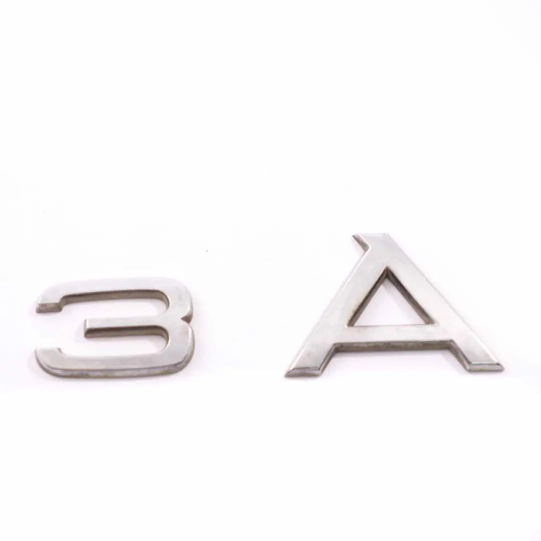 Audi A3 8P Emblema Maletero Maletero Trasero Adherido Insignia Logotipo - SKU 8P0853741 - Número de pieza 8P0853741