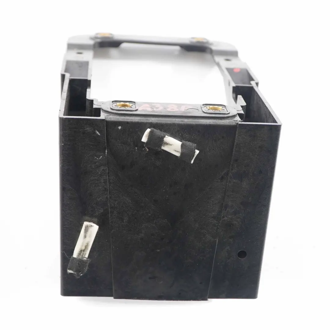 Audi A3 8P Schalthebel Stick Selector Gehäuse Montage Halterung Trim - SKU 8P0863531A - Teilenummer 8P0863531A