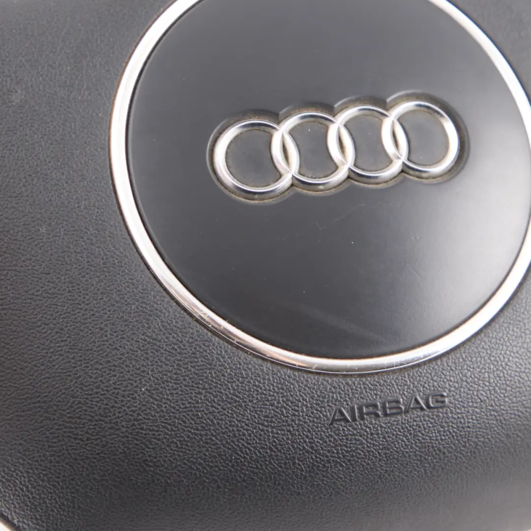 Driver's Side Steering Wheel Air Module Horn Button to Audi A3 8P with Part number 8P0880201J Audi A3 8P Driver's Side Steering Wheel Air Module Horn Button - SKU 8P0880201J - Part number 8P0880201J