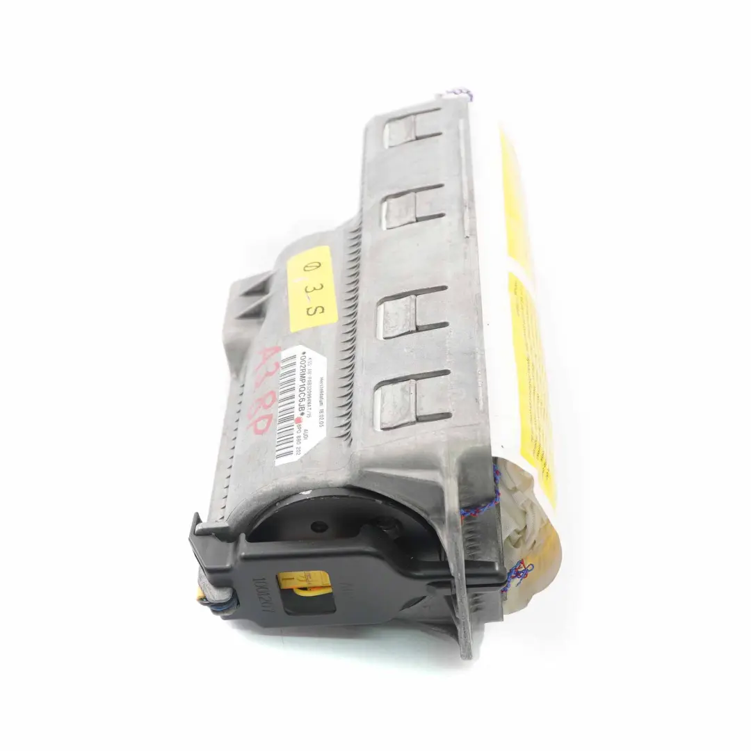 Audi A3 8P Airbag Passager côté Avant Tableau bord Tableau bord - SKU 8P0880202 - Numéro de pièce 8P0880202