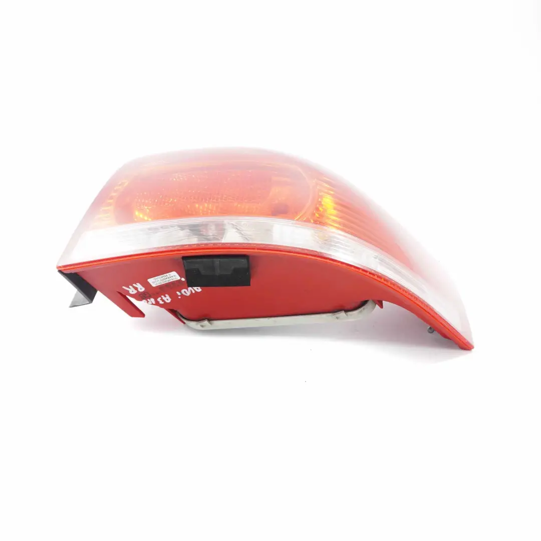 Feu arrière Feu arrière droit Panneau latéral Feu arrière pour Audi A3 8P à propos du numéro de pièce 8P0945096A Audi A3 8P Feu arrière Feu arrière droit Panneau latéral Feu arrière - SKU 8P0945096A - Numéro de pièce 8P0945096A