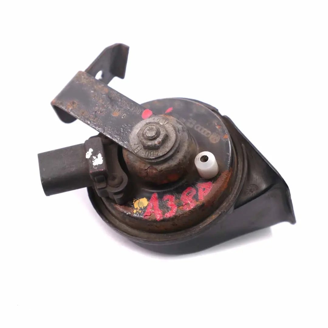 Bocina Señal Fanfarria Tono Alto para Audi A3 8P con número de pieza 8P0951230 Audi A3 8P Bocina Señal Fanfarria Tono Alto - SKU 8P0951230 - Número de pieza 8P0951230