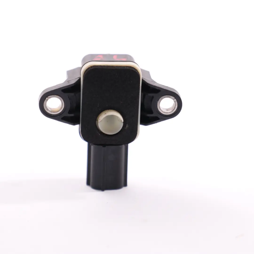 Crash Sensor Audi A3 8P A4 B7 Front Door Left Right N/O/S Impact Unit to with Part number 8P0955557 Crash Sensor Audi A3 8P A4 B7 Front Door Left Right N/O/S Impact Unit - SKU 8P0955557 - Part number 8P0955557