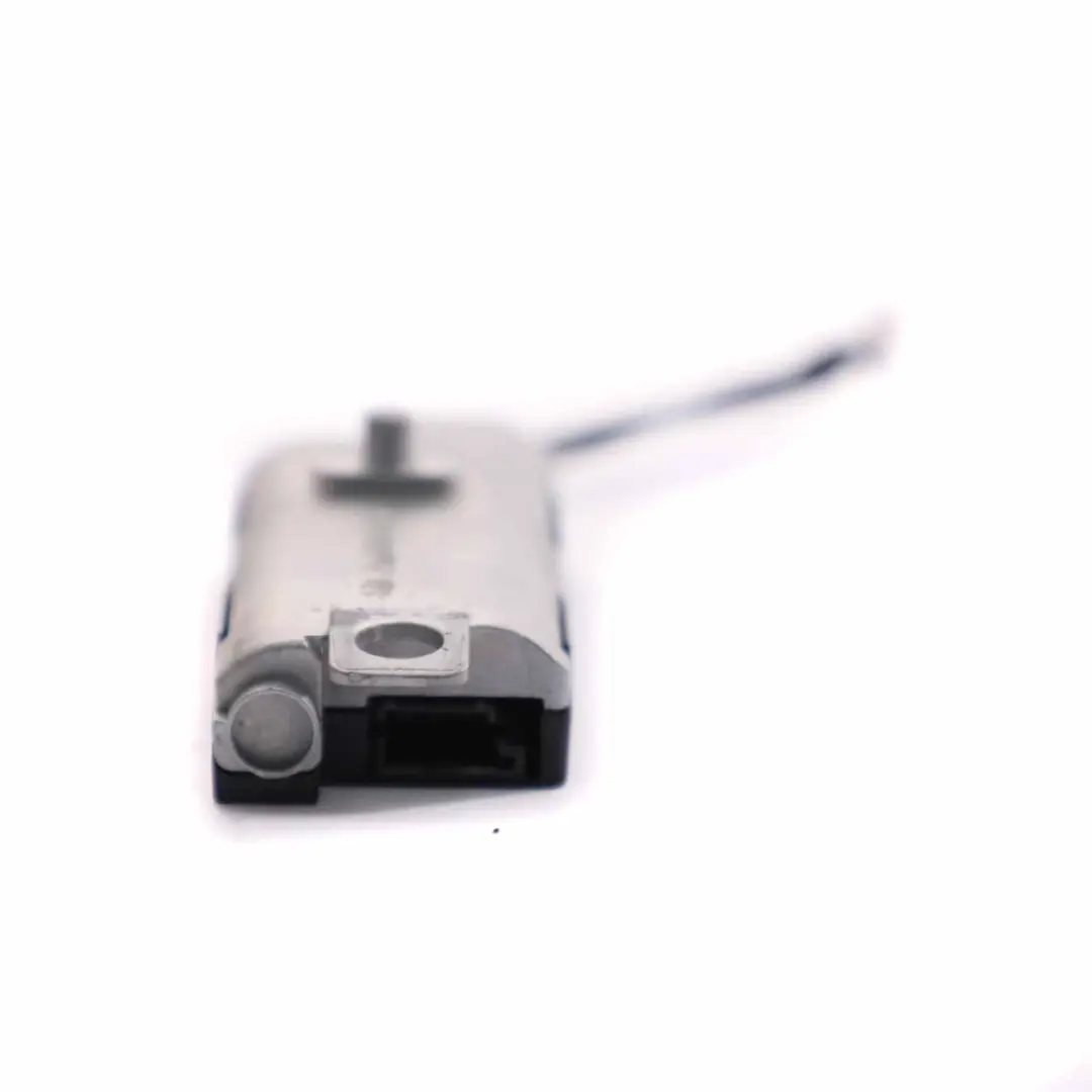 Audi A3 8P Aerial Antenna Amplifier Booster Unit Module - SKU 8P3035225B - Part number 8P3035225B