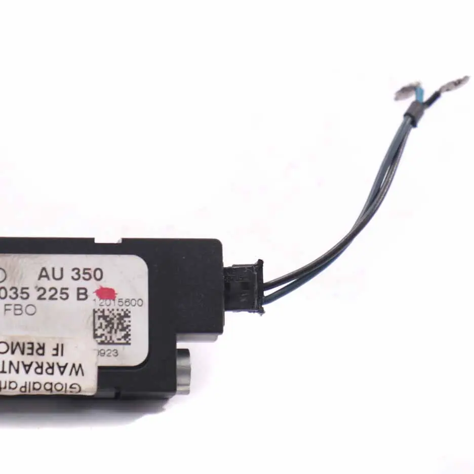 Audi A3 8P Aerial Antenna Amplifier Booster Unit Module - SKU 8P3035225B - Part number 8P3035225B