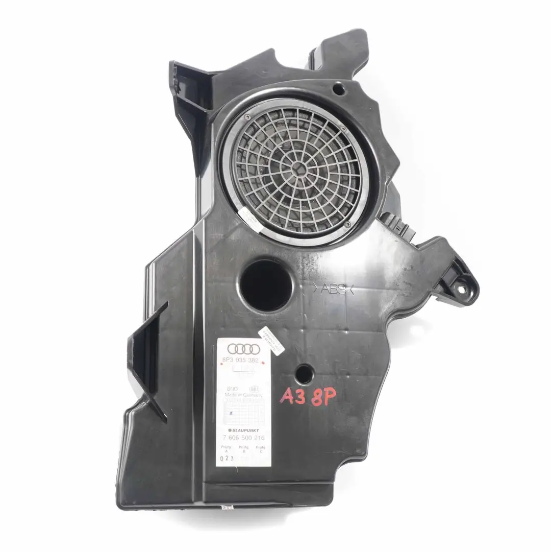 Audi A3 8P Subwoofer Panneau d'enceintes audio latérales du coffre arrière - SKU 8P3035382 - Numéro de pièce 8P3035382