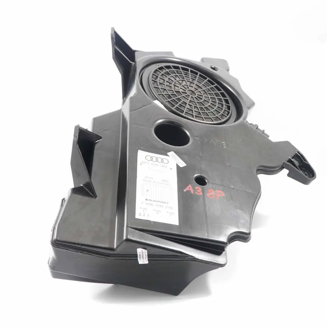 Audi A3 8P Subwoofer Panneau d'enceintes audio latérales du coffre arrière - SKU 8P3035382 - Numéro de pièce 8P3035382
