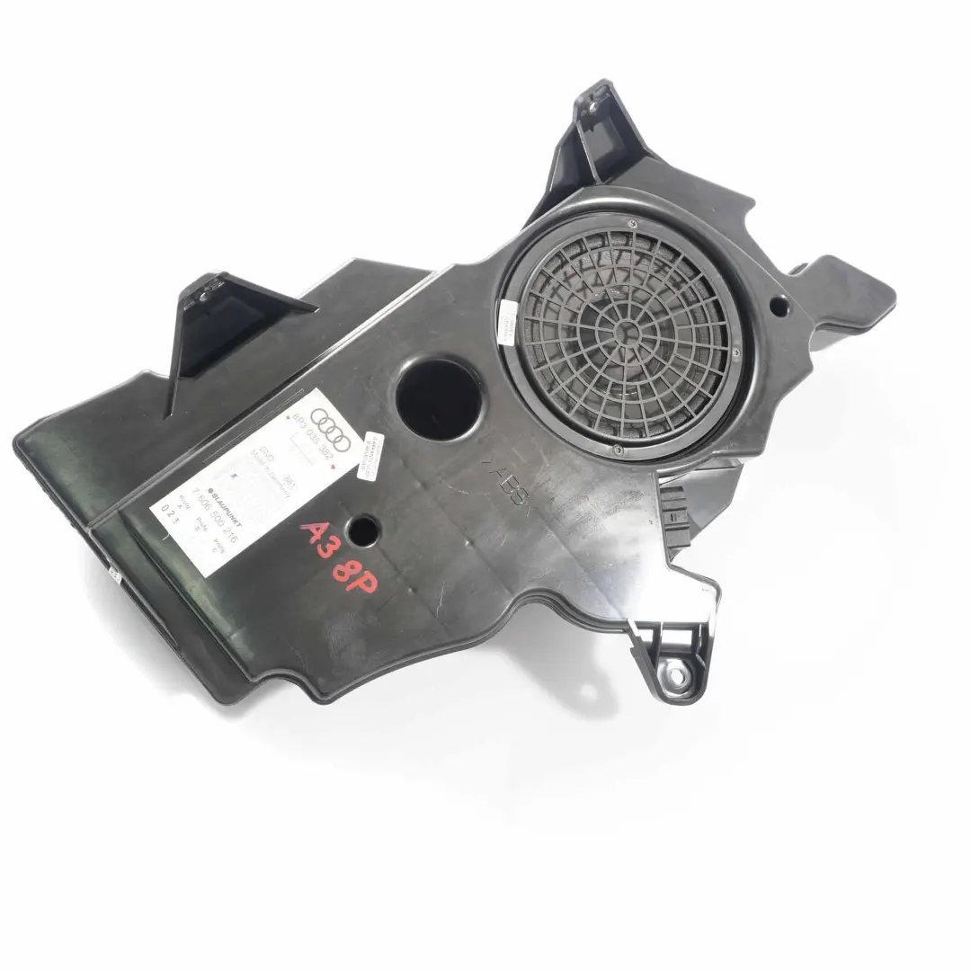 Altoparlante Subwoofer posteriore Pannello audio laterale per Audi A3 8P con numero di parte 8P3035382 Audi A3 8P Altoparlante Subwoofer posteriore Pannello audio laterale - SKU 8P3035382 - Numero di parte 8P3035382