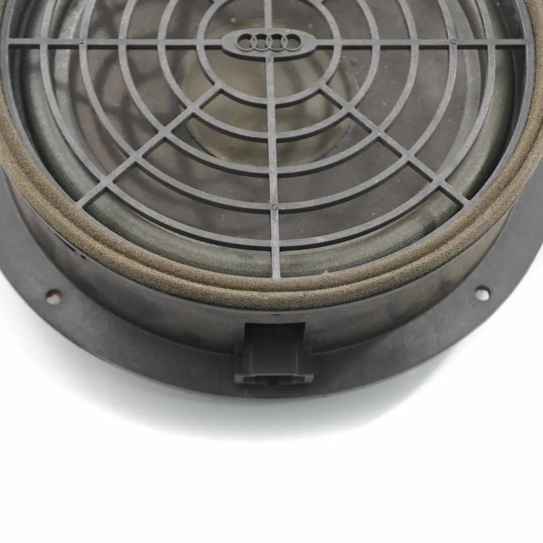 Altavoz Delantero Audi A4 B8 A5 Puerta Izquierda Derecha Gama Media para con número de pieza 8R0035415A Altavoz Delantero Audi A4 B8 A5 Puerta Izquierda Derecha Gama Media - SKU 8R0035415A - Número de pieza 8R0035415A
