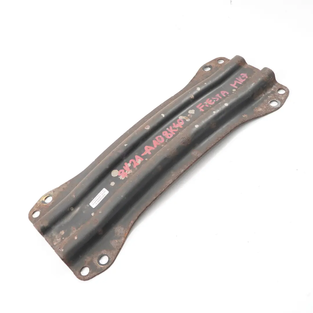 Traversa Ford Fiesta Mk7 Supporto differenziale posteriore per con numero di parte 8V21-A108K40-AC Traversa Ford Fiesta Mk7 Supporto differenziale posteriore - SKU 8V21-A108K40-AC - Numero di parte 8V21-A108K40-AC