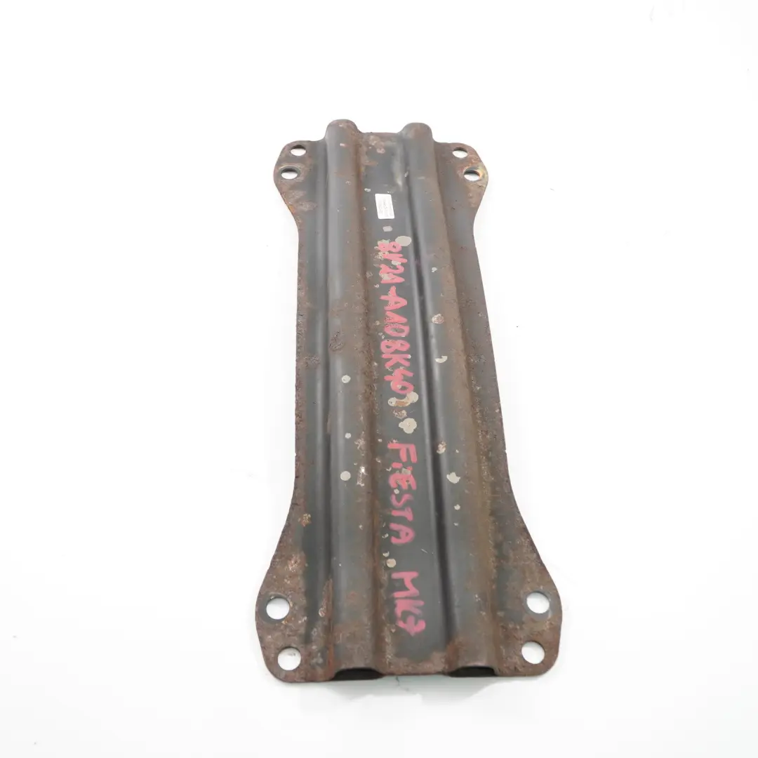 Traverse Ford Fiesta Mk7 Support Différentiel Arrière - SKU 8V21-A108K40-AC - Numéro de pièce 8V21-A108K40-AC