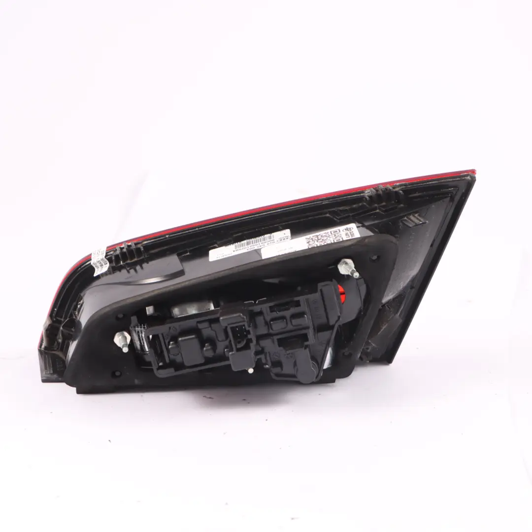 Audi A3 8V Feu arrière de coffre gauche - SKU 8V4945093 - Numéro de pièce 8V4945093