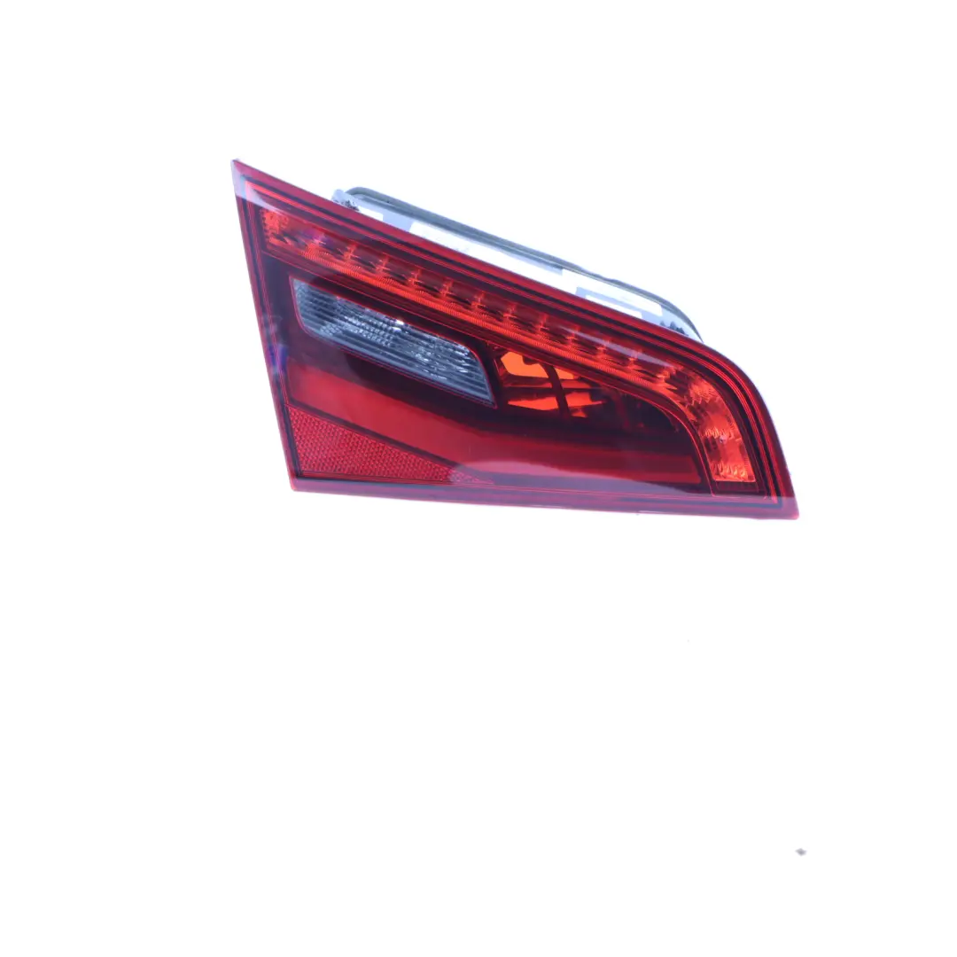 Luz trasera interior del maletero izquierda para Audi A3 8V con número de pieza 8V4945093A Audi A3 8V Luz trasera interior del maletero izquierda - SKU 8V4945093A - Número de pieza 8V4945093A