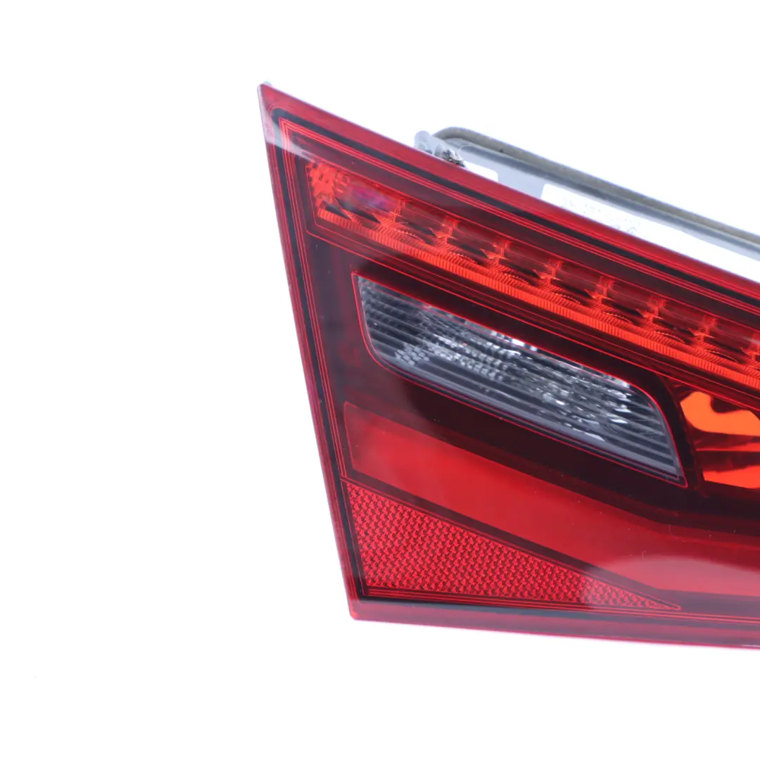 Audi A3 8V Tylna Lampa Światło Klapy Bagażnika Tył Lewo - SKU 8V4945093A - Numer Części 8V4945093A