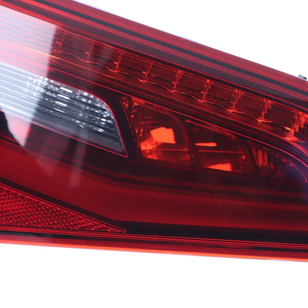 Audi A3 8V Luz trasera interior del maletero izquierda - SKU 8V4945093A - Número de pieza 8V4945093A