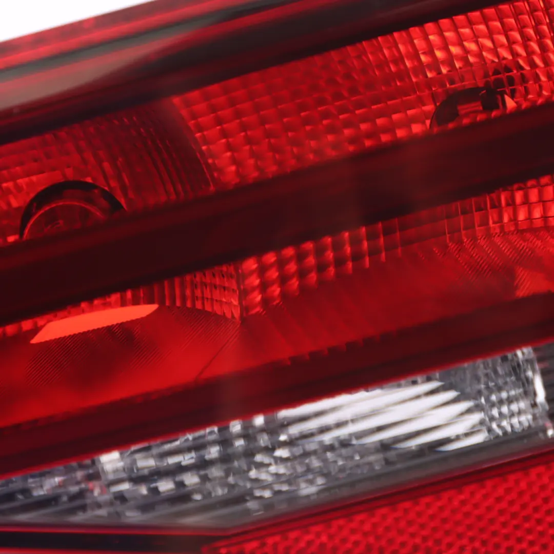 Feu arrière de coffre droit pour Audi A3 8V à propos du numéro de pièce 8V4945094 Audi A3 8V Feu arrière de coffre droit - SKU 8V4945094 - Numéro de pièce 8V4945094