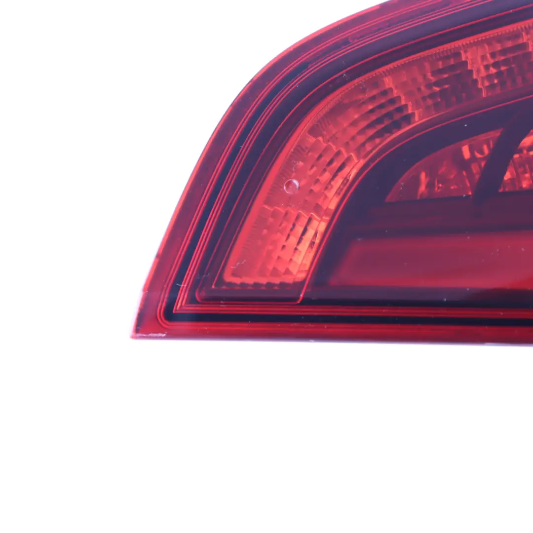 Sportback Lampa Prawy Tył do Audi A3 8V o numerze 8V4945094A Audi A3 8V Sportback Lampa Prawy Tył - SKU 8V4945094A - Numer Części 8V4945094A