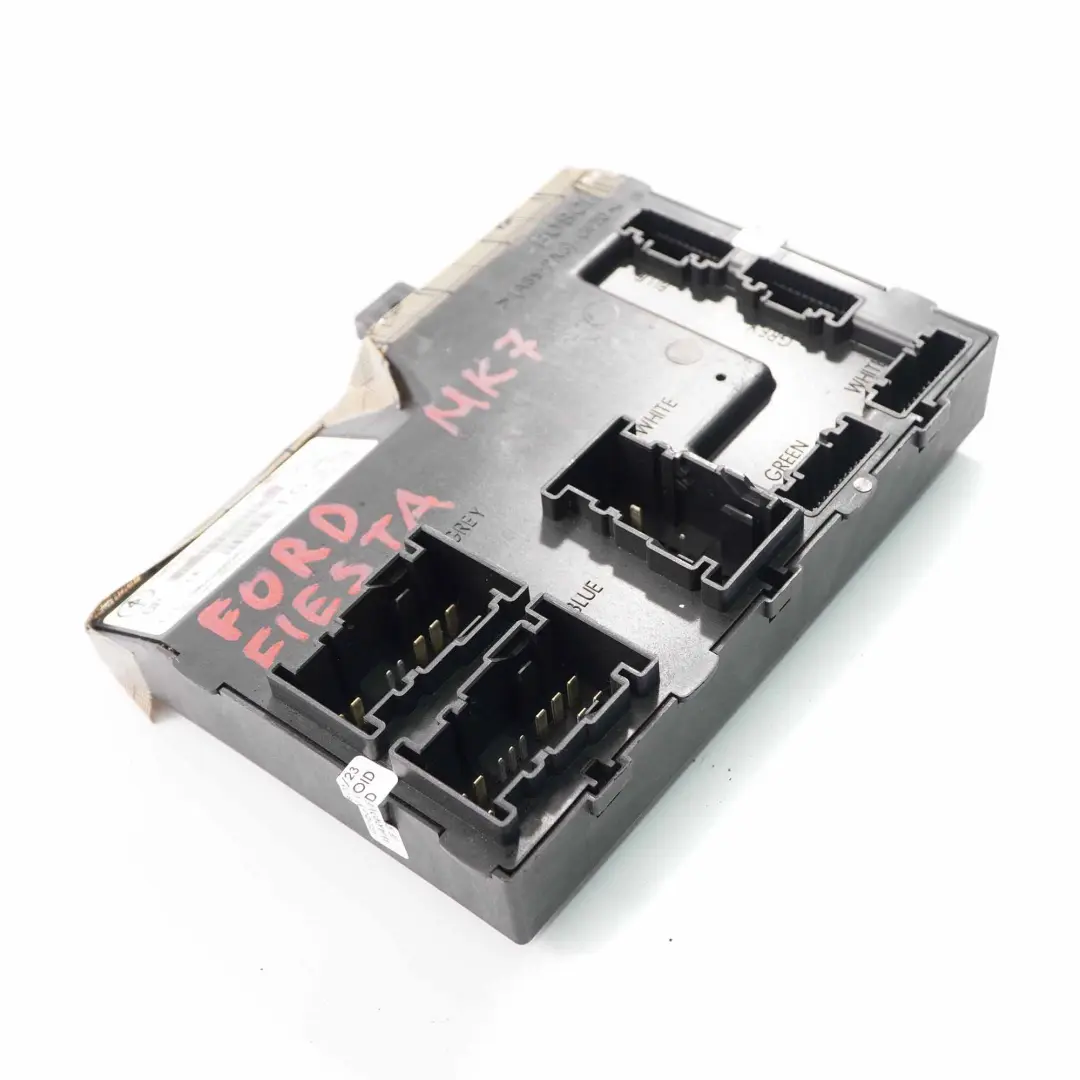 Body Control Module BCM Unidad de Control ECU para Ford Fiesta MK7 con número de pieza 8V5115K600EG Ford Fiesta MK7 Body Control Module BCM Unidad de Control ECU - SKU 8V5115K600EG - Número de pieza 8V5115K600EG