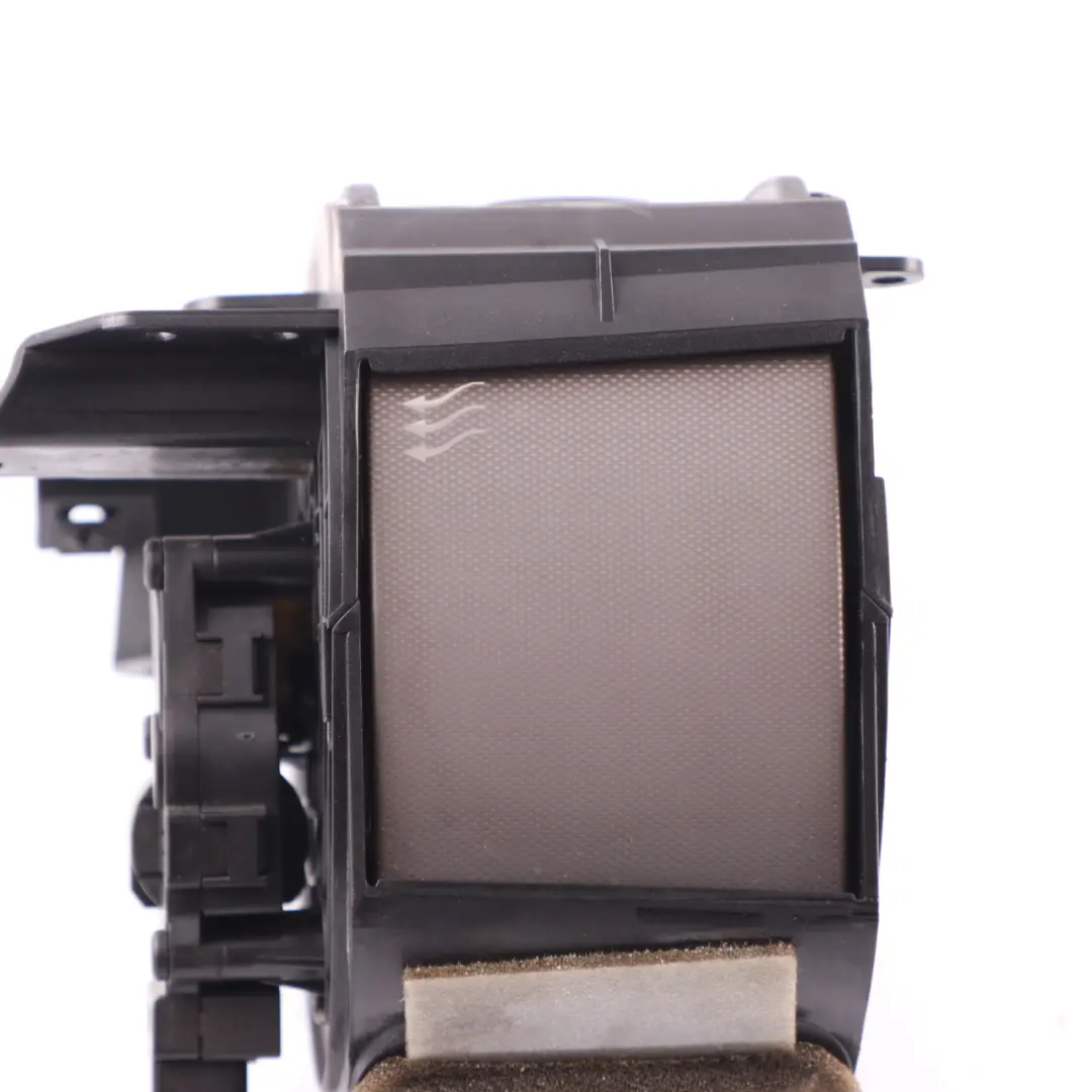 XF250 Air Vent Dashboard Dash Right O/S Centre Nozzle Grille to Jaguar with Part number 8X2319K617BH Jaguar XF250 Air Vent Dashboard Dash Right O/S Centre Nozzle Grille - SKU 8X2319K617BH - Part number 8X2319K617BH