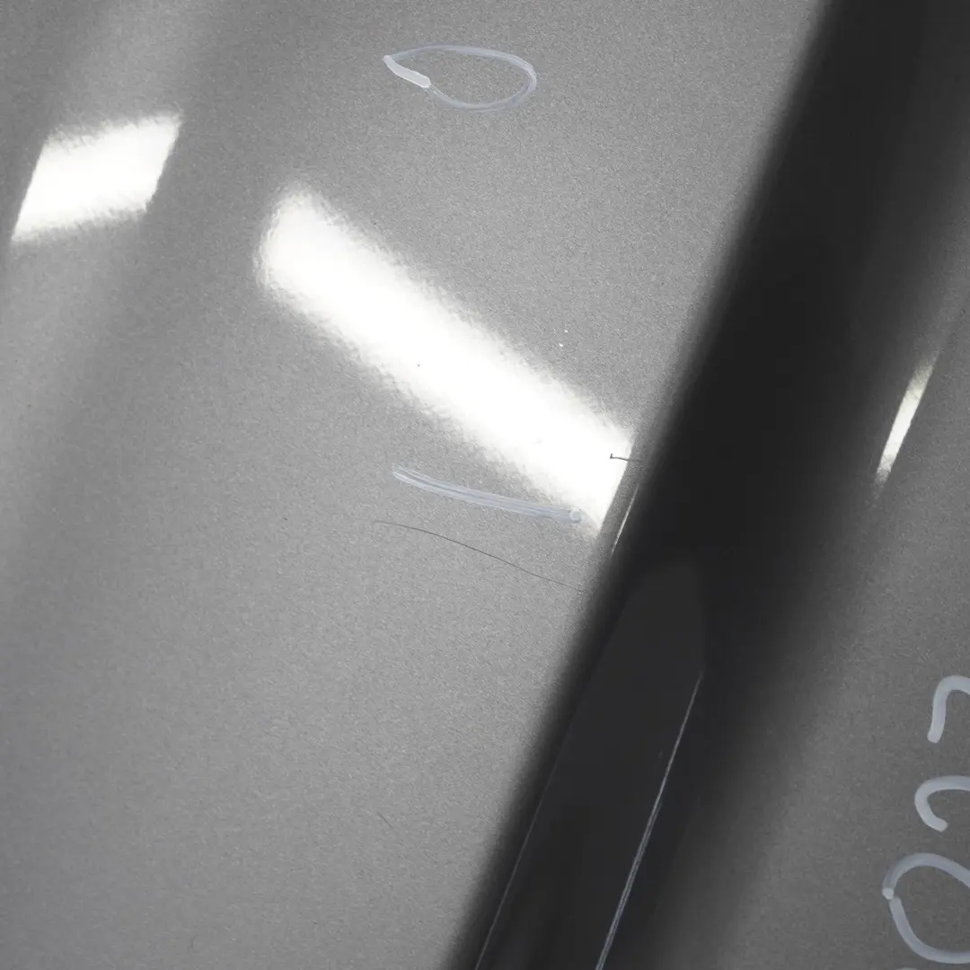 Puerta Trasera Derecha Tapa Maletero Oyster Grey - KNG para Renault Trafic III con número de pieza 901002765R Renault Trafic III Puerta Trasera Derecha Tapa Maletero Oyster Grey - KNG - SKU 901002765R-OSG - Número de pieza 901002765R